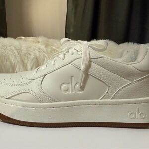 Alo Recovery Mode White Sneakers